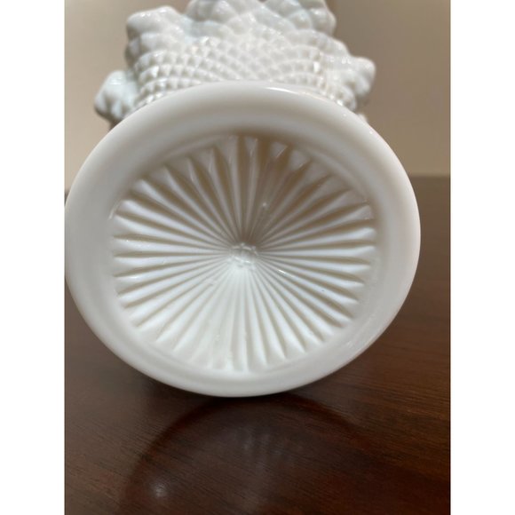 Vintage Westmoreland Milk Glass - Candy or Compote - Hobnail Finish - Picture 5 of 5